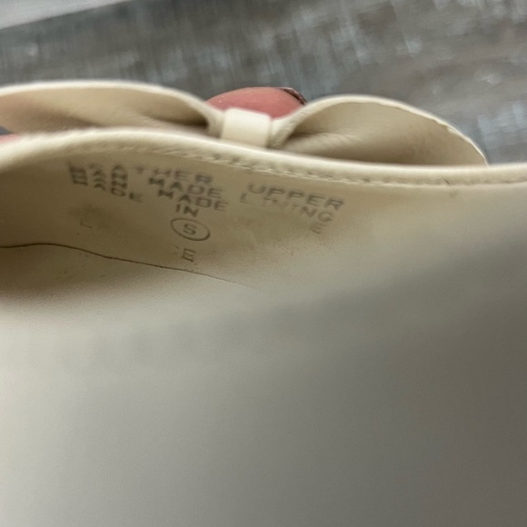 Gianni Bini Cream Pump Heels Decorative Side Bow Size 7.5 - Picture 10 of 12